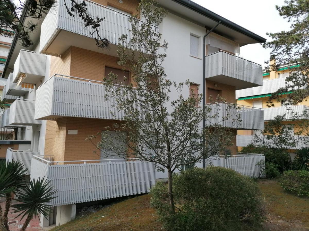 Condominio Rosa Lignano Sabbiadoro Esterno foto